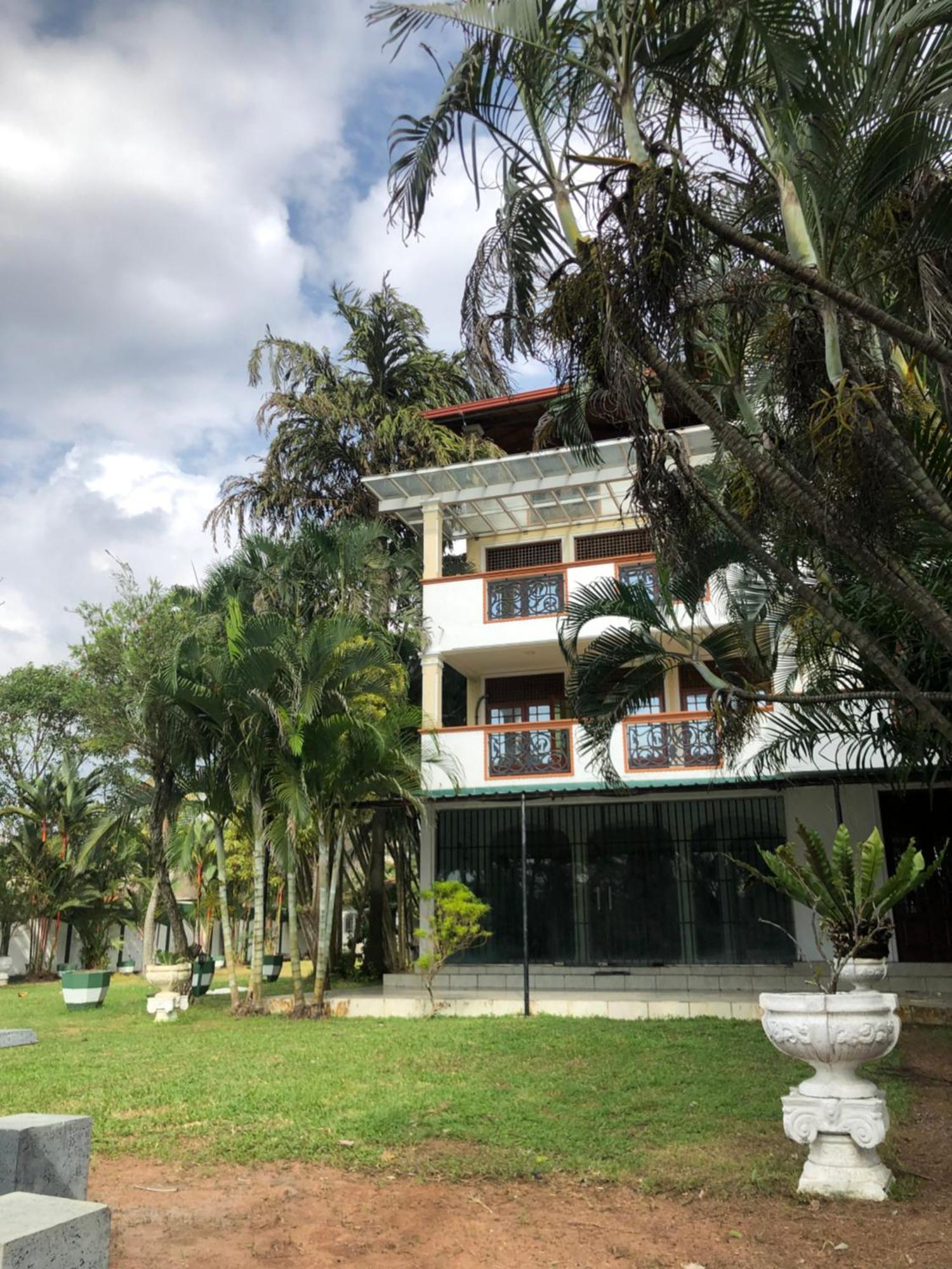 Amani Lake Resort Panadura Bagian luar foto