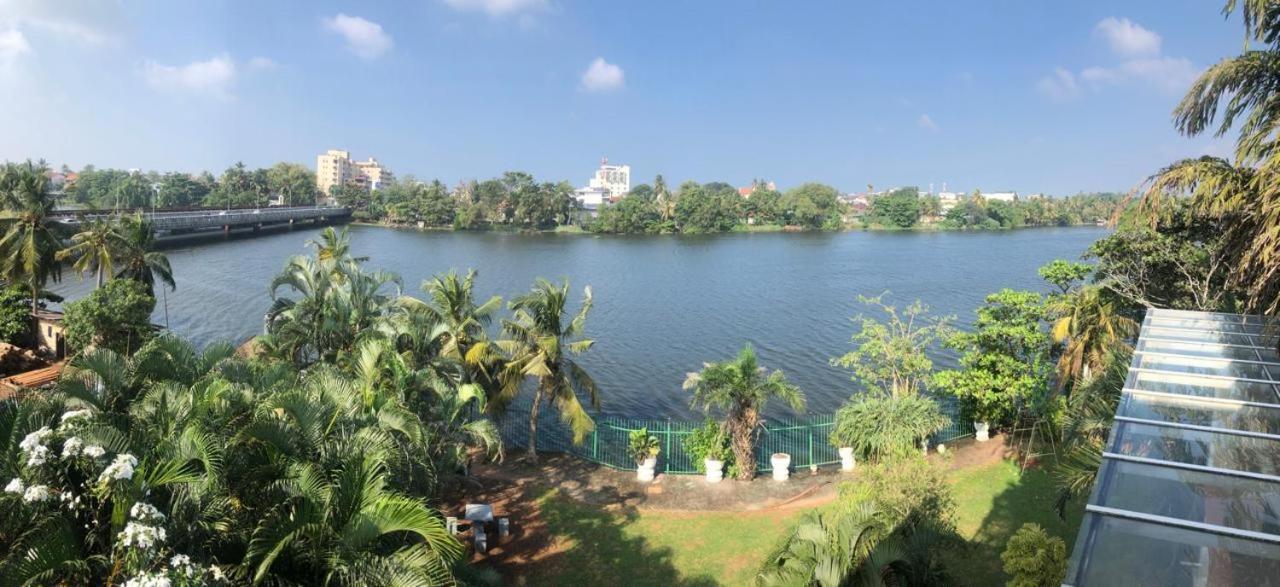 Amani Lake Resort Panadura Bagian luar foto