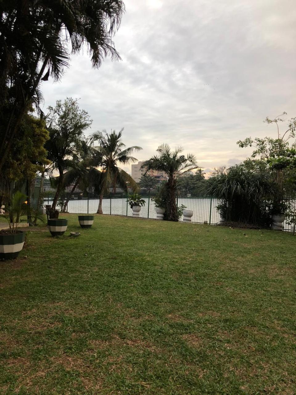 Amani Lake Resort Panadura Bagian luar foto